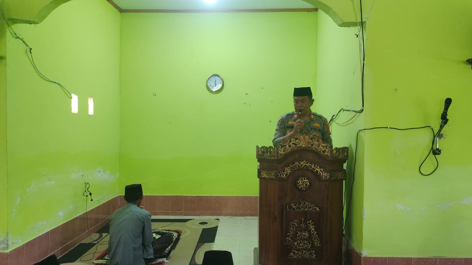Safari Jum'at Kapolsek Polsel di Masjid Babul Jannah, Ajak Warga Jaga Kamtibmas dan Waspada Kebakaran